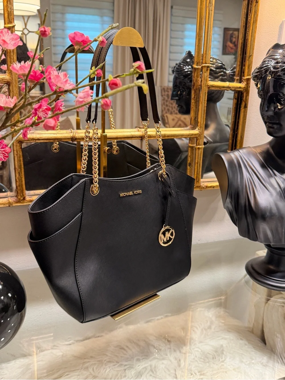 Michael Kors JET SET NWT Black Saffiano Leather Tote with Gold Hardware $558